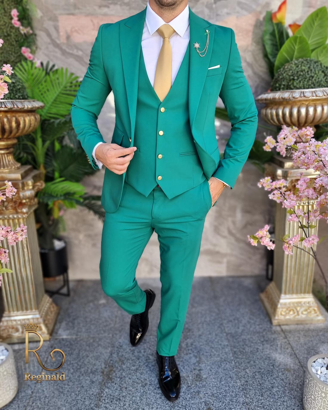 Costum de bărbați, verde cu nasturi aurii, Sacou, Vesta si Pantalon - C4177