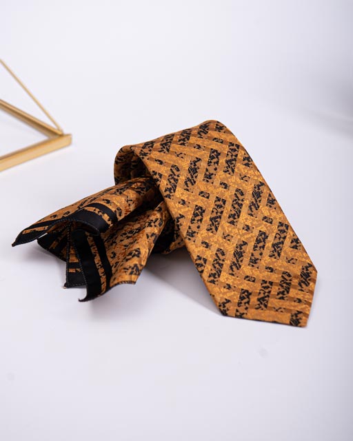 Set Cravata si batista maro cu model - CV1001