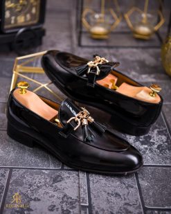 Pantofi Loafers de bărbați din piele naturala, Negru cu ciucuri- P1845